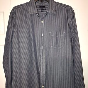 Men’s M Gap Button down